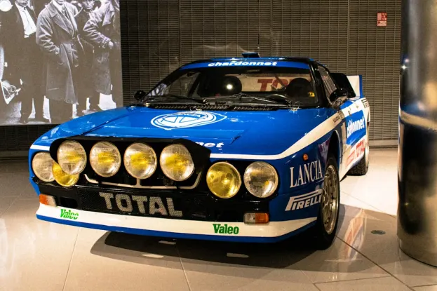 Kasino Cosmic Spins Android/iOS Sovellus